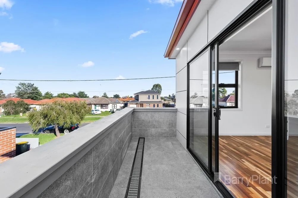 114 George Street, St Albans – Unit 1 · Balcony