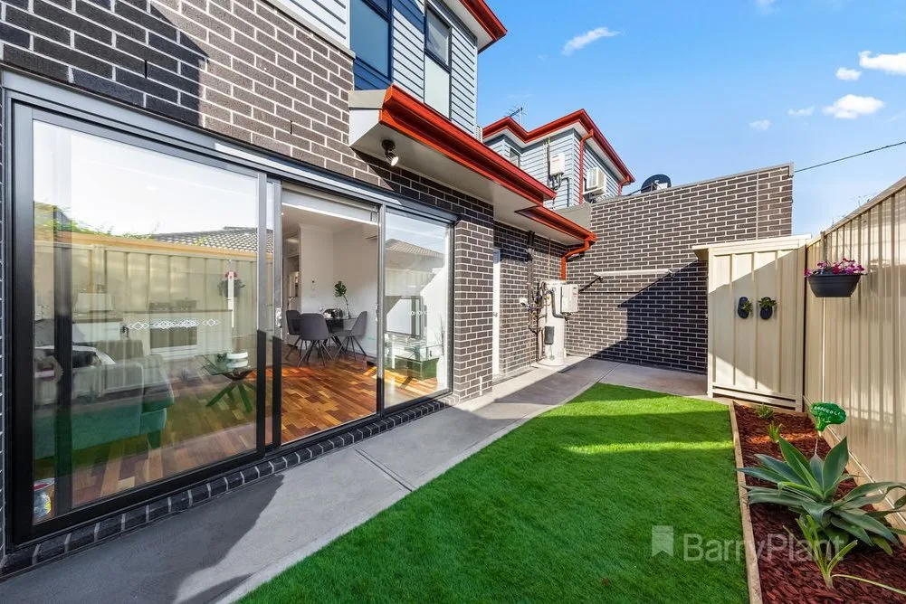 114 George Street, St Albans – Unit 2 · Courtyard