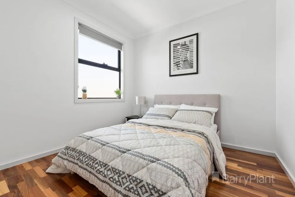 114 George Street, St Albans – Unit 2 · Bedroom