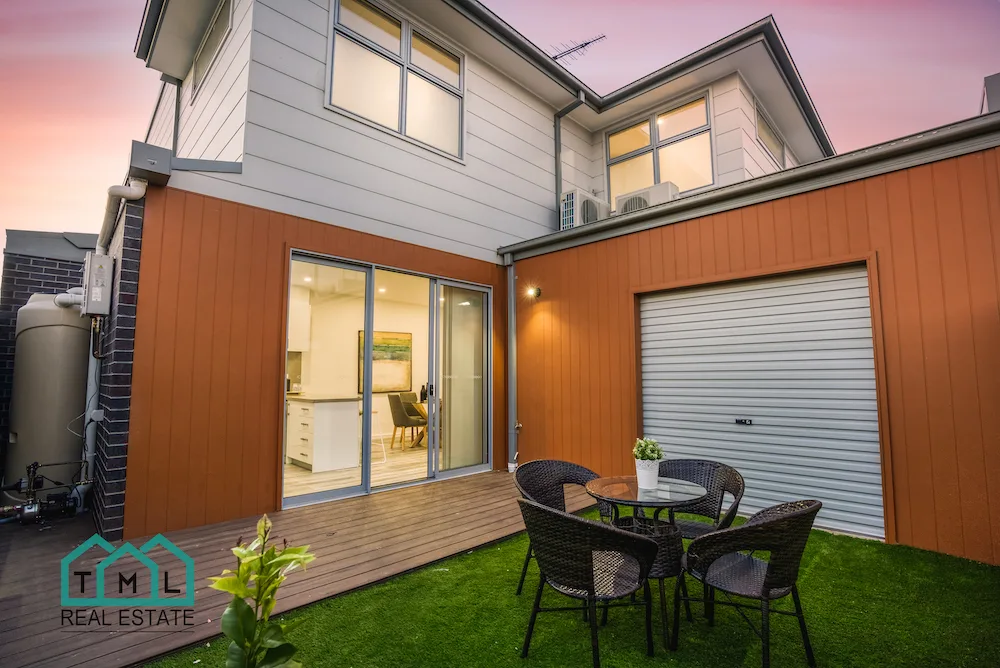 71 Erica Avenue, St Albans – Unit 3 · Living