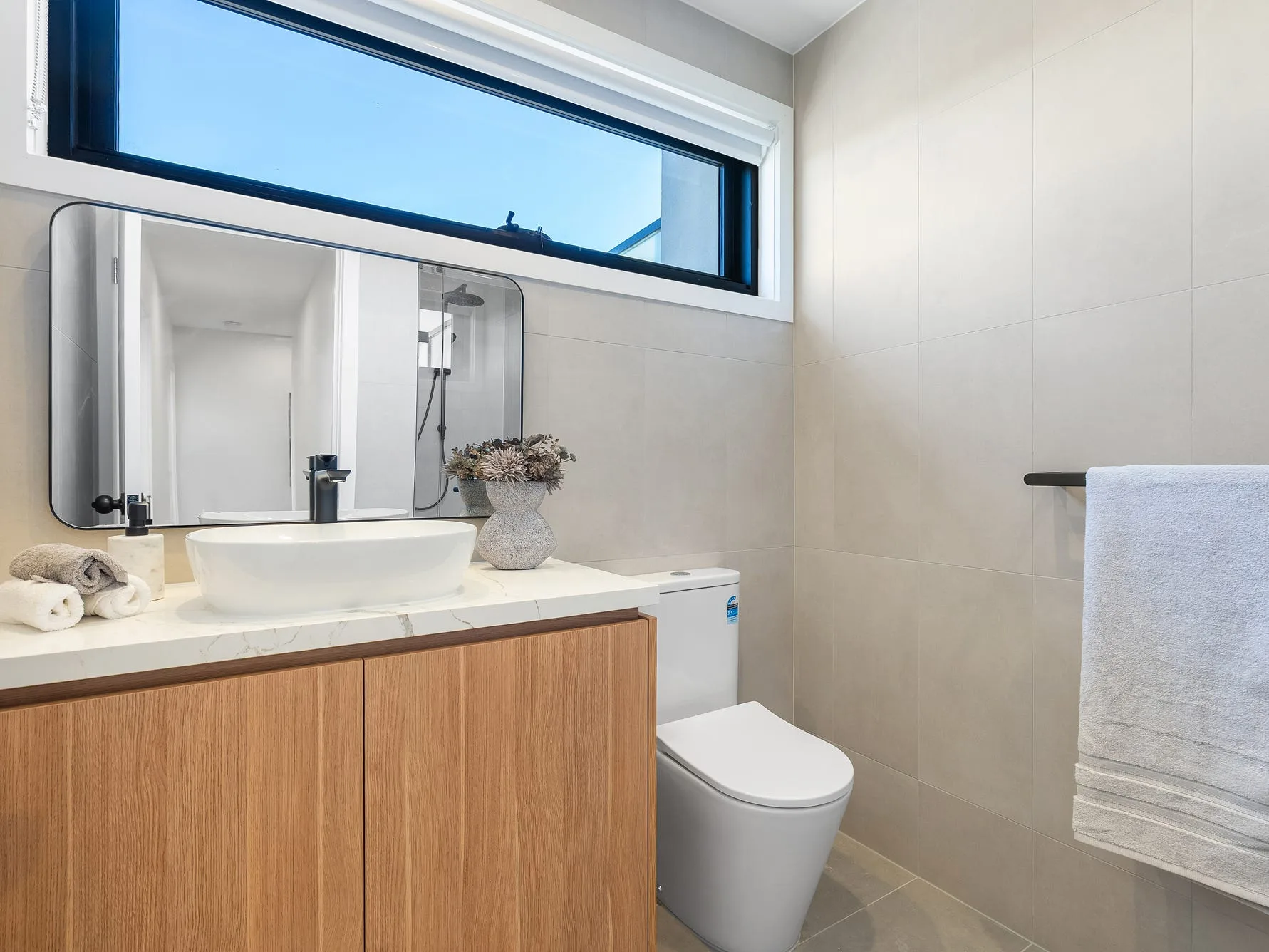 5-7 Montgomery Place, Bulleen – Unit 1 · Bathroom