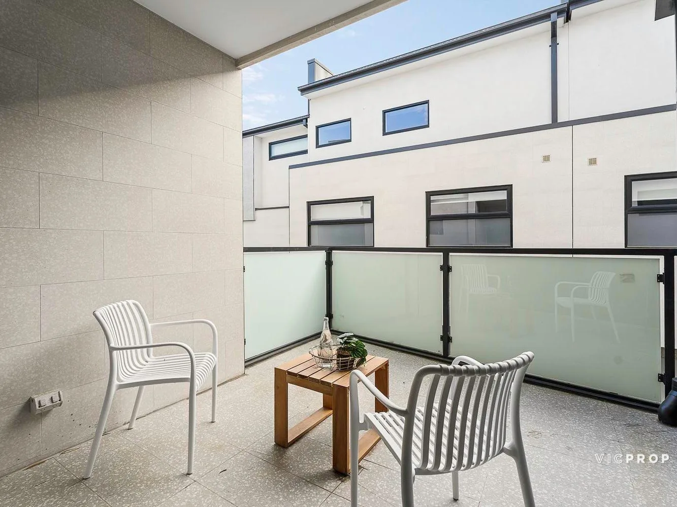 5-7 Montgomery Place, Bulleen – From the rear